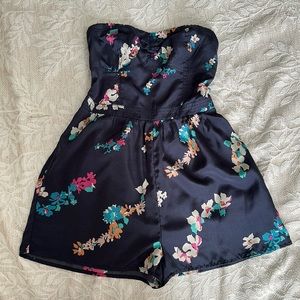 Strapless romper